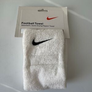 $5/$25 NWT Nike Cotton Blend Football Towel